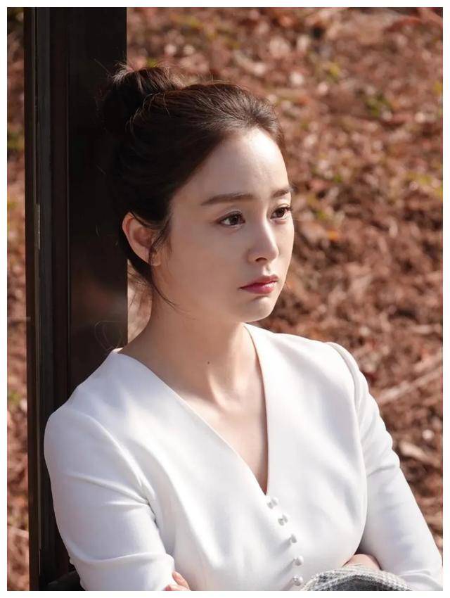 金泰熙演绎女主角韩国礼物引爆关注狂潮风头无两