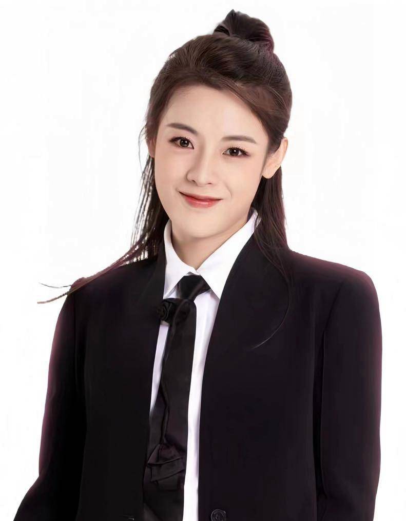 除了陈丽君之外,电竞圈的miss韩懿莹的呼声也很高,粉丝们认为她有望