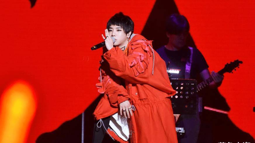 却拿不出一首像样的代表作,这5位明星太尴尬_蔡徐坤_华晨宇_流量