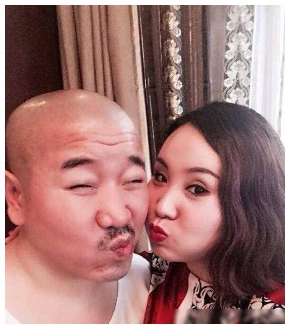 在第十部《乡村爱情》里,她和吴迪的角色展开了一段感情,这一折腾