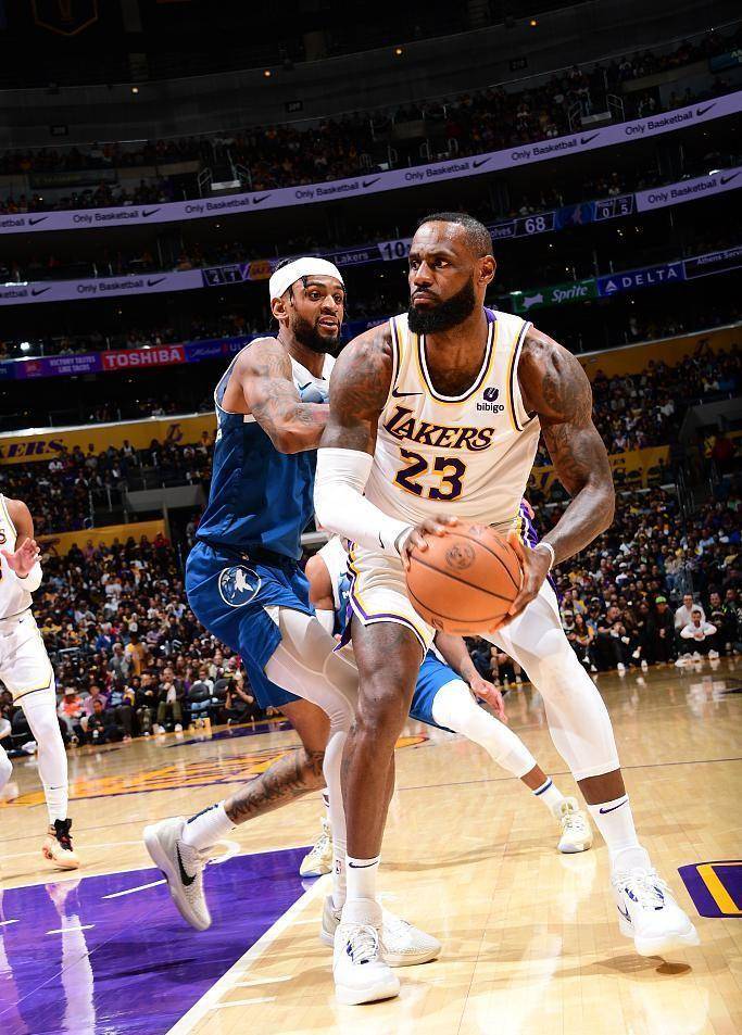 强队克星——湖人,已经击败联盟前十战绩球队中的九支_比赛_本赛季_球