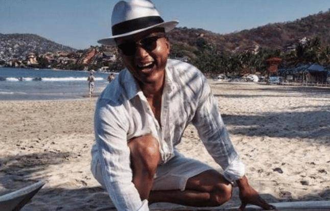 以硬汉形象被熟知,一个非常低调的演员,他就是贾宏伟