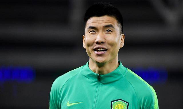 北京国安核心球员王刚的不凡决断:拼搏精神感动万千球迷