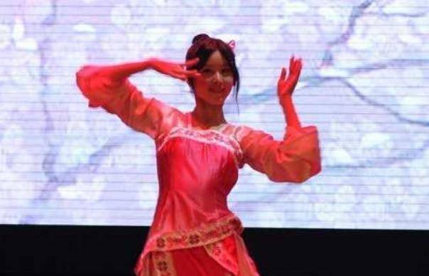 他宠了章泽天2年,最终却输给了刘强东,今30岁成这样_陶杜平_成为了