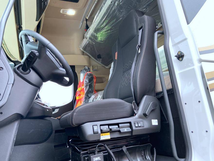 陕汽德龙x6000大马力燃气车:车价贵十万真的值吗?_搜狐汽车_搜狐网