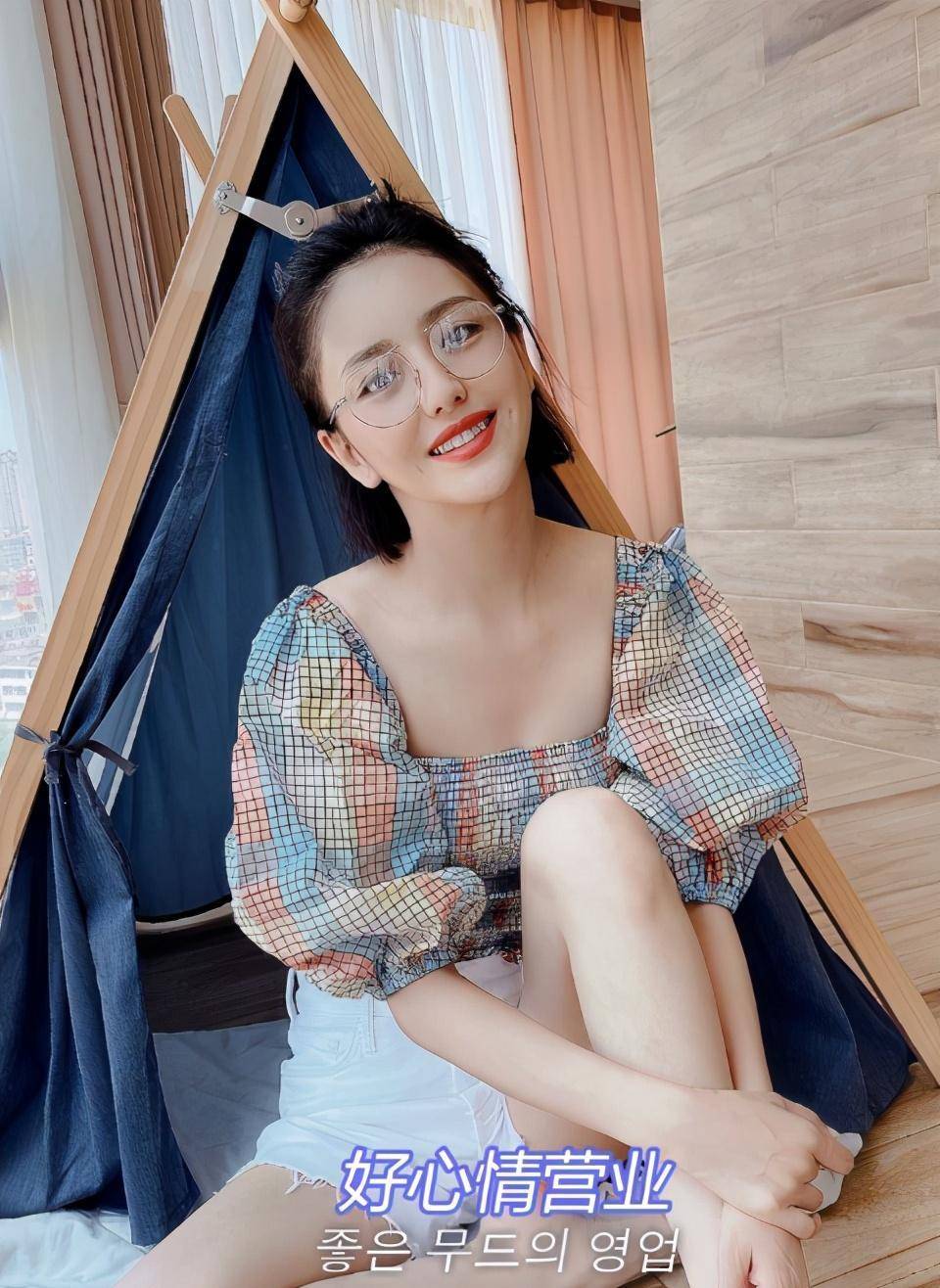 原创佟丽娅的辣妹裙火了看着就很挑身材很少有人能轻松驾驭