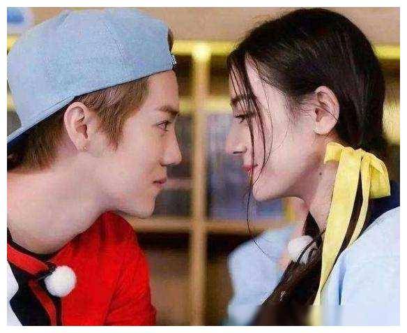 原创关晓彤呼唤鹿晗网友仿效新招亲切又别具特色