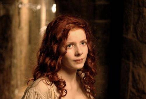 欧洲"香水案":4滴便能夺走一人性命,600名妻子让丈夫中毒身亡_茱莉亚