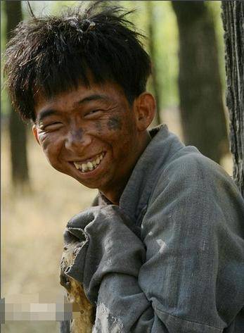 原创他比黄渤还丑却用24年逆袭成亿万导演娶娇妻成人生赢家