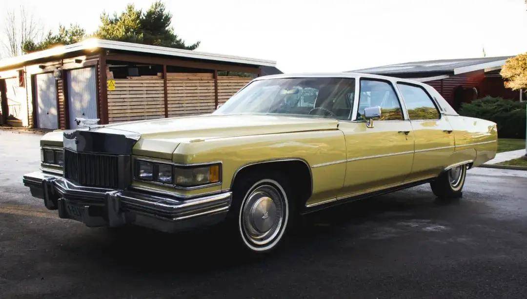 曾属于猫王的1975年凯迪拉克 fleetwood brougham_搜狐汽车_搜狐网