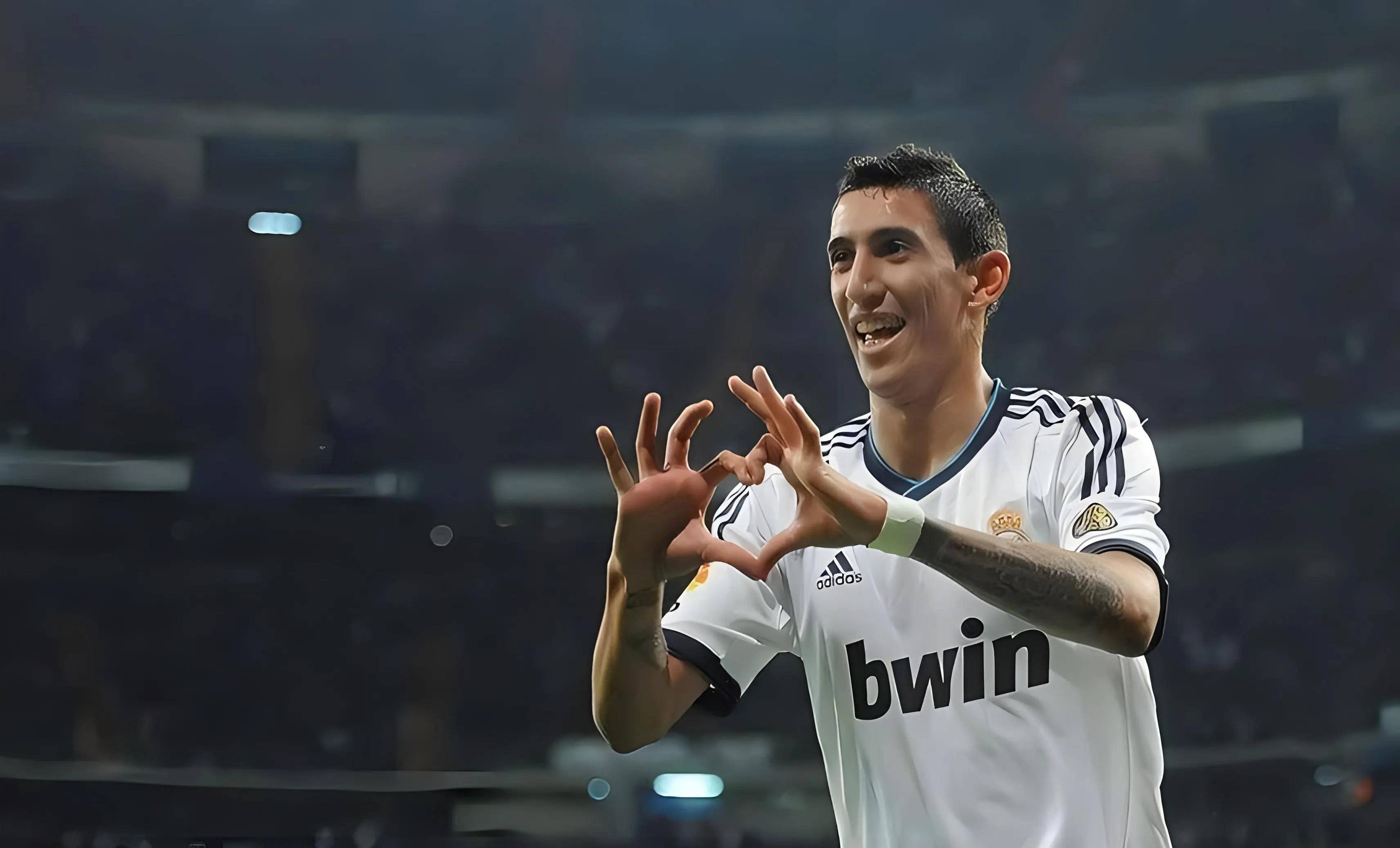 一口气带你看完2000年至今皇马历届"转会标王"(上篇)_贝克汉姆_菲戈