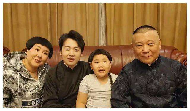 如今的岳云鹏是德云社的大哥,在郭老师百年之后,也许他将接过德云社的