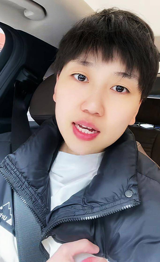 31岁知名篮球运动员伤亡,伤因披露,除夕连发两条视频,照片流出_张一丹