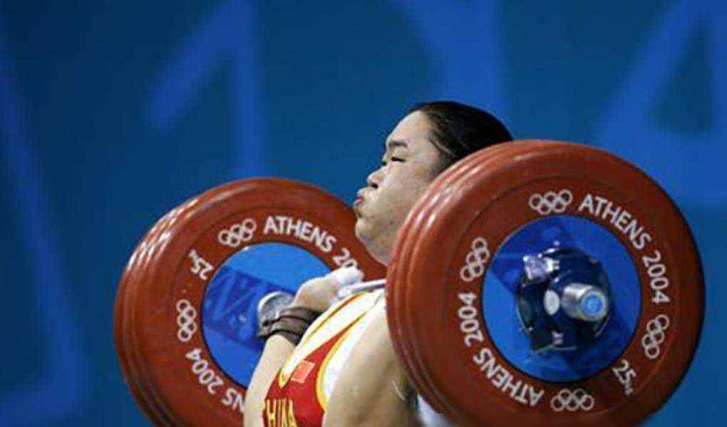 举重冠军唐功红奥运会上拼伤一举夺得金牌后七窍流血