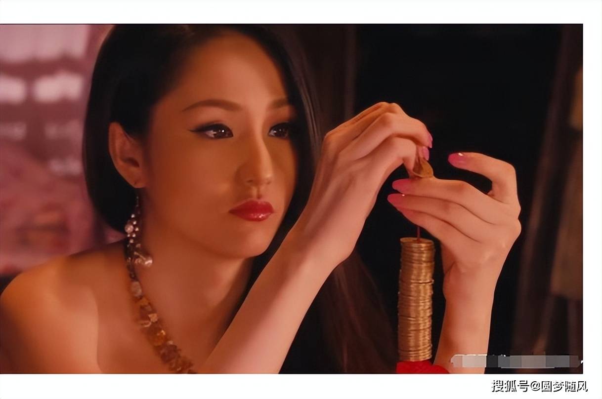 女神蓝心妍身家过亿却孤独是否悔不当初拍了那些部影片