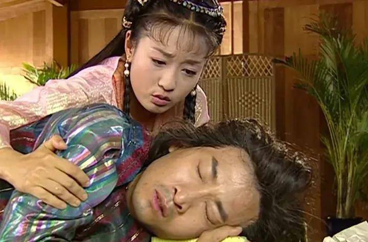 还珠格格紫薇和知画真是一路人难怪最后会成为闺蜜