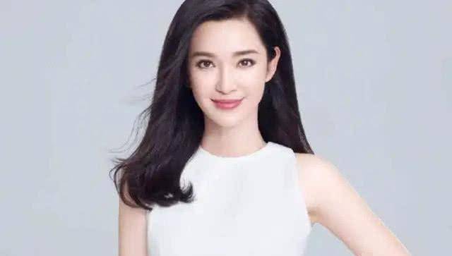 原创李冰冰被曝和小男友分手深夜和朋友聚会神秘男子引起网友猜测