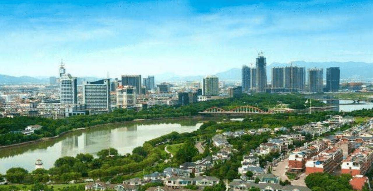 我国人均收入最高的县,既是购物区也是旅游区,被誉为小商品市场_义乌