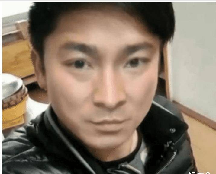 以此来吸引众人的注意,刘德华作为超级明星,他的模仿人就更是不计其数