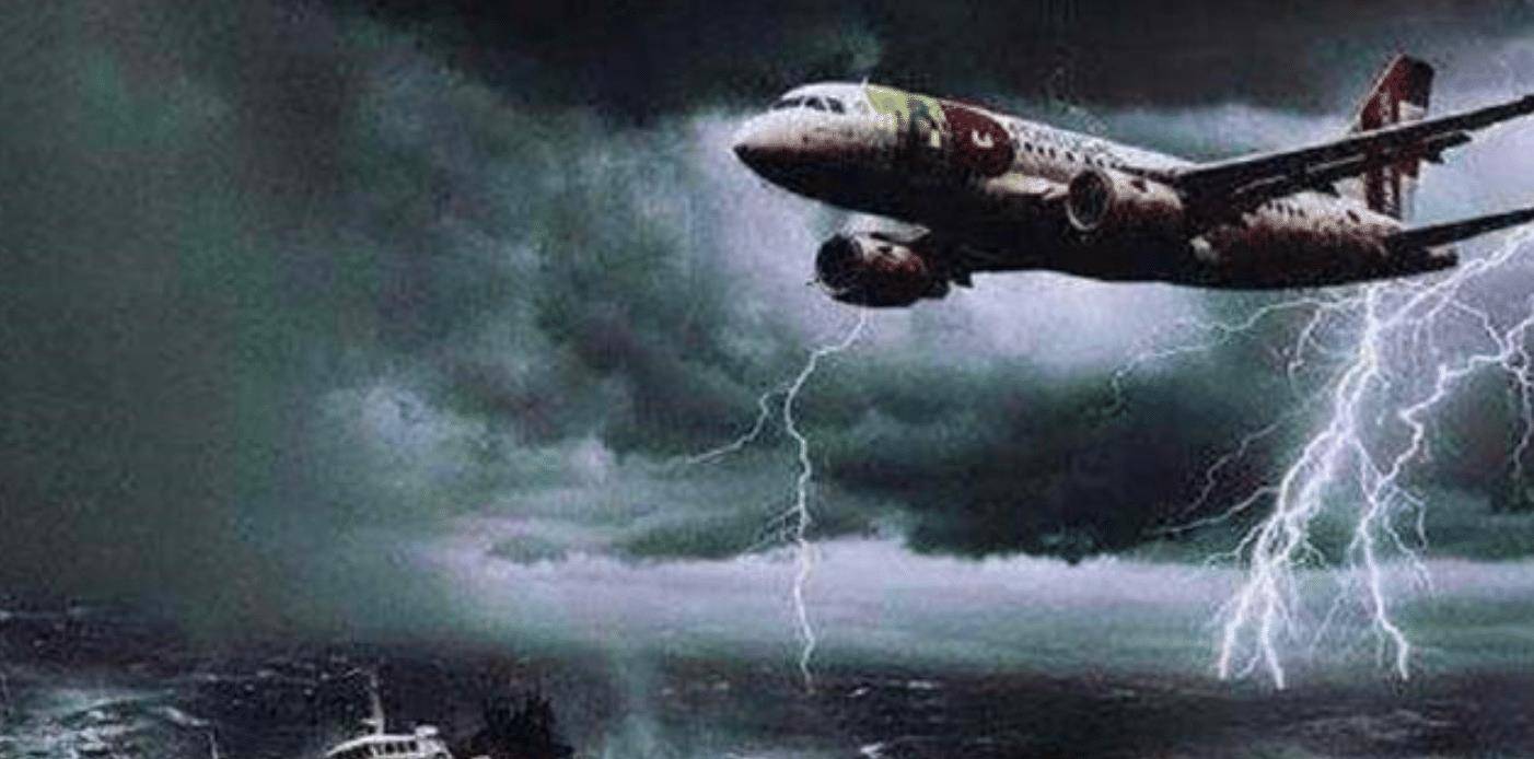 原创飞机失踪35年重现世界50名乘客容貌未改穿越时空终是闹剧一场