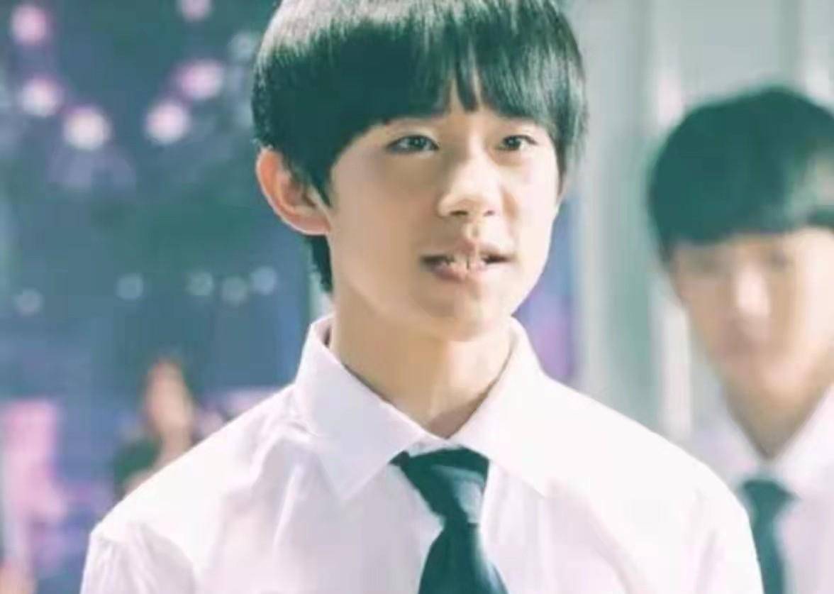 原创白敬亭高频营业背后是90后男演员不上不下的尴尬处境