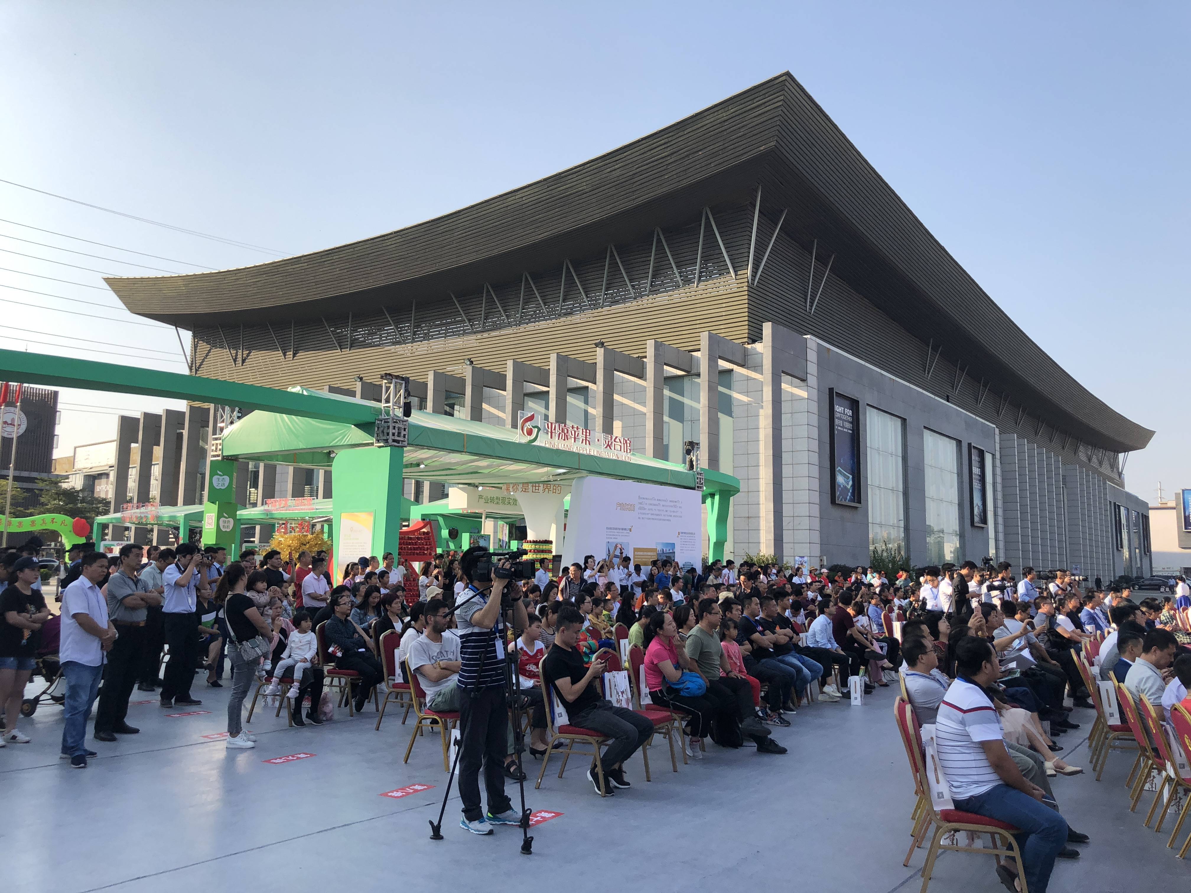 中亚会展不但有会展会议场地及活动场地可选还有策划服务可提供