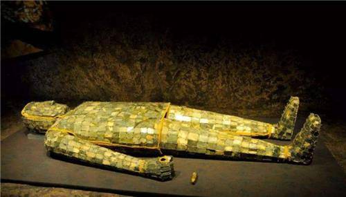 牛人带一件国宝鉴定专家估价13亿牛人是我自己做的