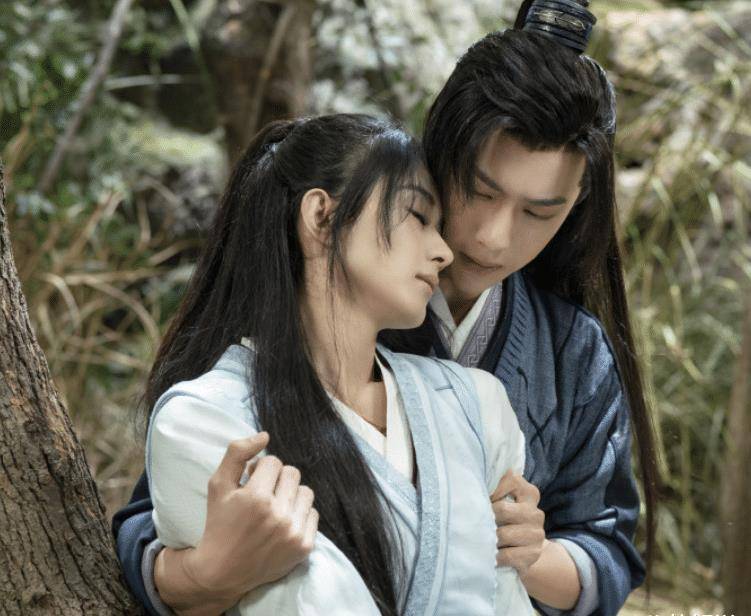 《有翡》:赵丽颖,王一博虽然说自从《有翡》播出以来,关于这部作品的