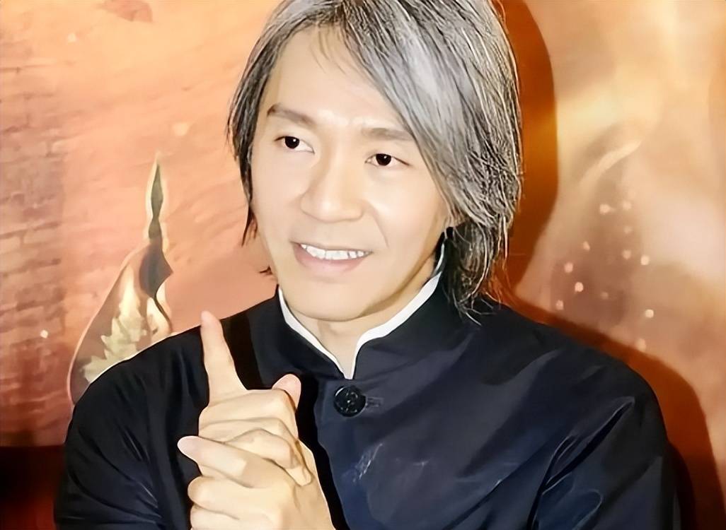 《新九品芝麻官》定档,预售票房37元,才知周星驰拍短剧是对的_电影