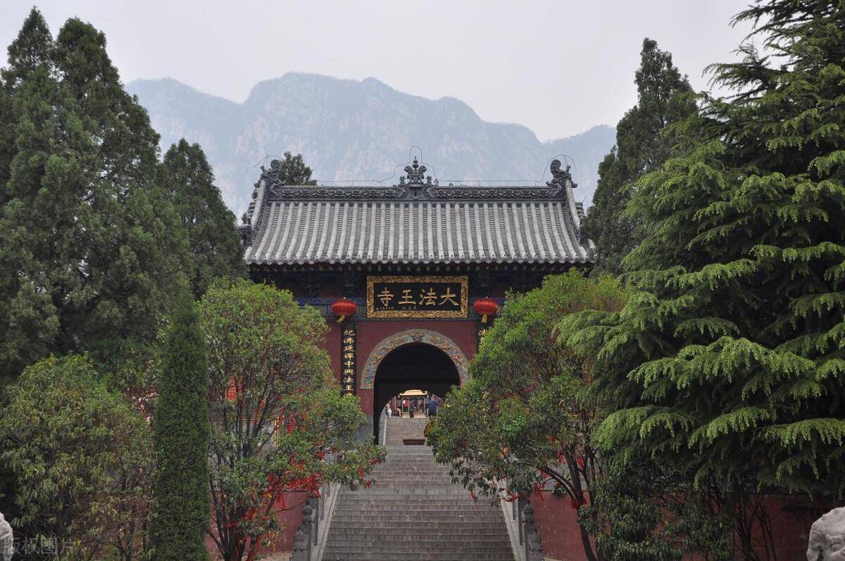 河南嵩山四天三晚价格去河南跟团游4天要多少钱帮你省钱避坑