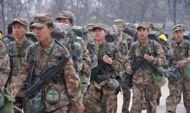 现代化部队行军都是以机械化为主,那么急行军一天能走多少里?_战友_强