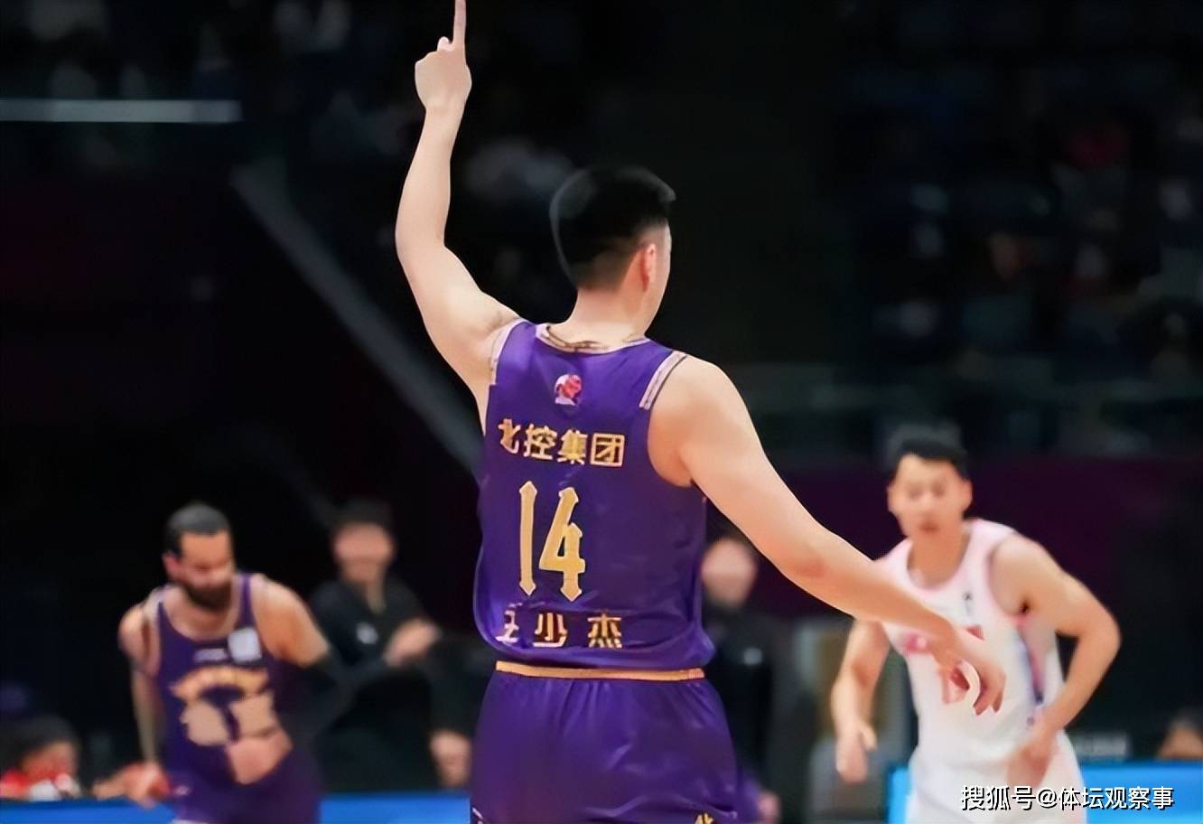 上赛季,王少杰的状态有所下滑,让人们开始对他的未来产生了疑虑.