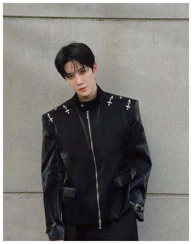 原创mike澄清不是在追女生而是在与billkin建立友谊