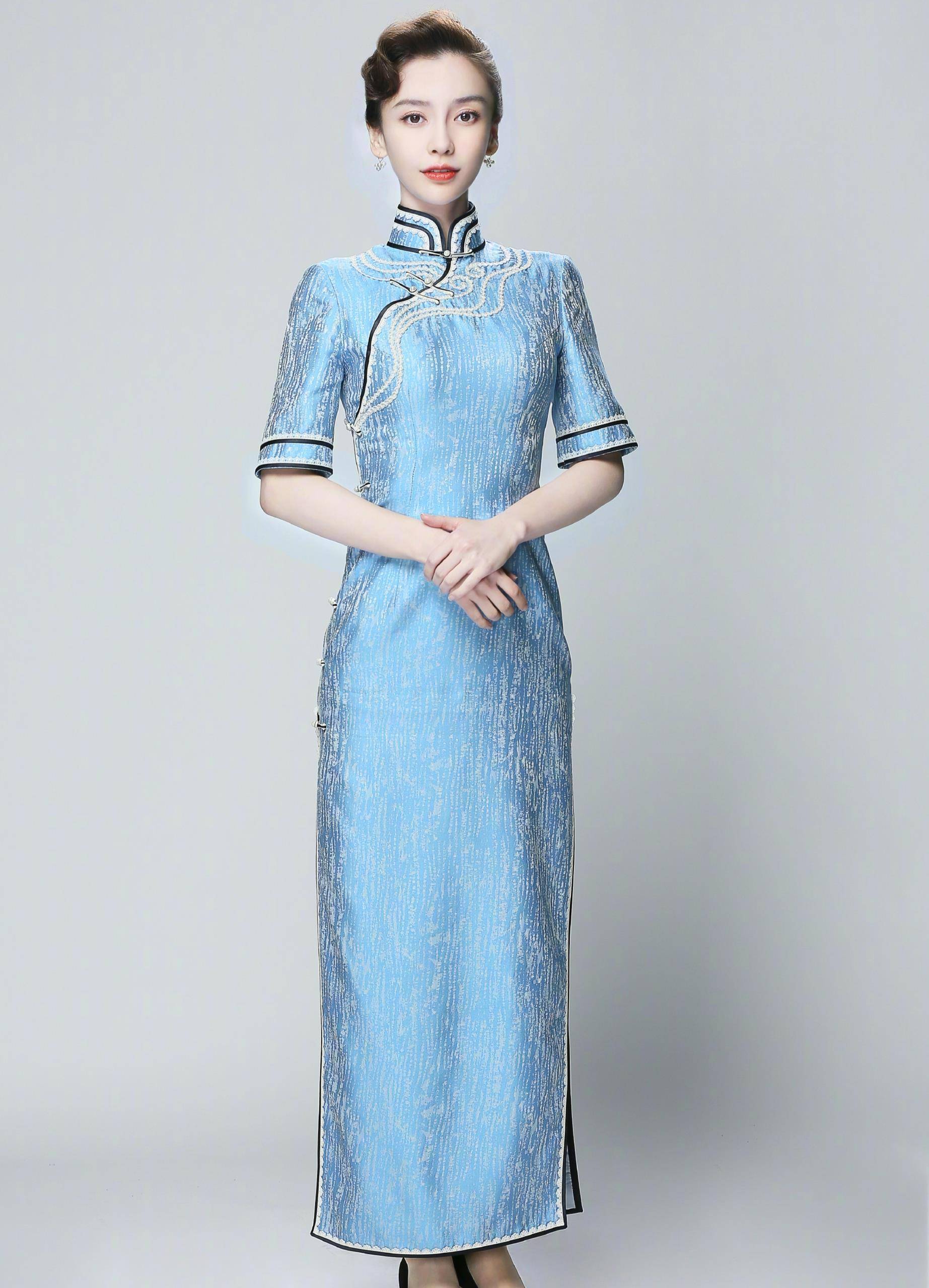 原创杨颖演技被网友诟病但颜值身材很值得称赞毕竟是美模出道