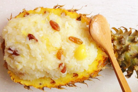 做菠萝饭菠萝要不要焯水泰国大厨这步做错了难怪又油又腻