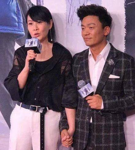 你喜欢刘若英的歌吗?都说奶茶的歌是:初听不知曲中意,再听即是曲中人.