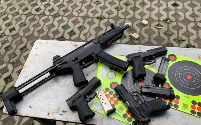 8×45毫米dbp10式普通弹的qbz-191突击步枪,qbu-191精准步枪和qjs-161