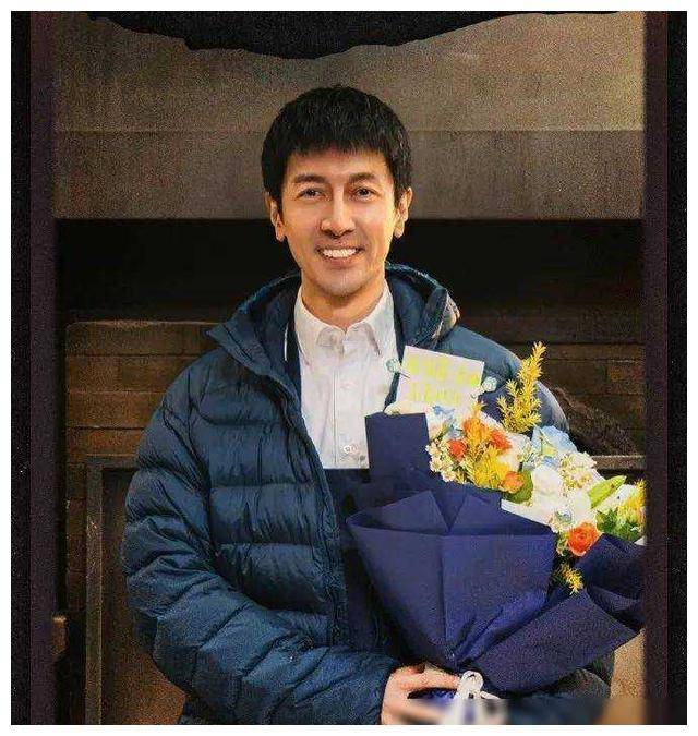 人气花遭遇进组风波,林俊杰病退,张鲁一资源揭秘._角色_唐探_演技