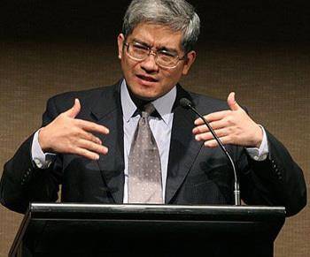 经济专家郎咸平中国的保险大多都是骗人的勾当