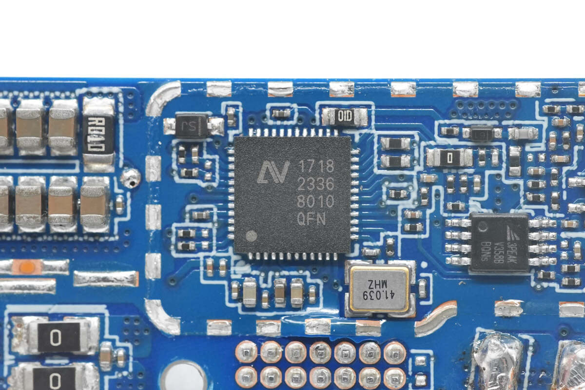 支持iphone1515w无线充小米磁吸充电宝2拆解