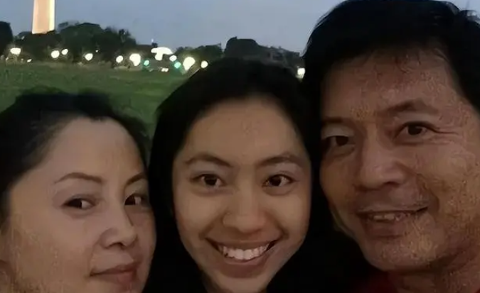 国家一级演员何政军,隐藏28年的妻子是她,难怪一直零绯闻_生活_范雨