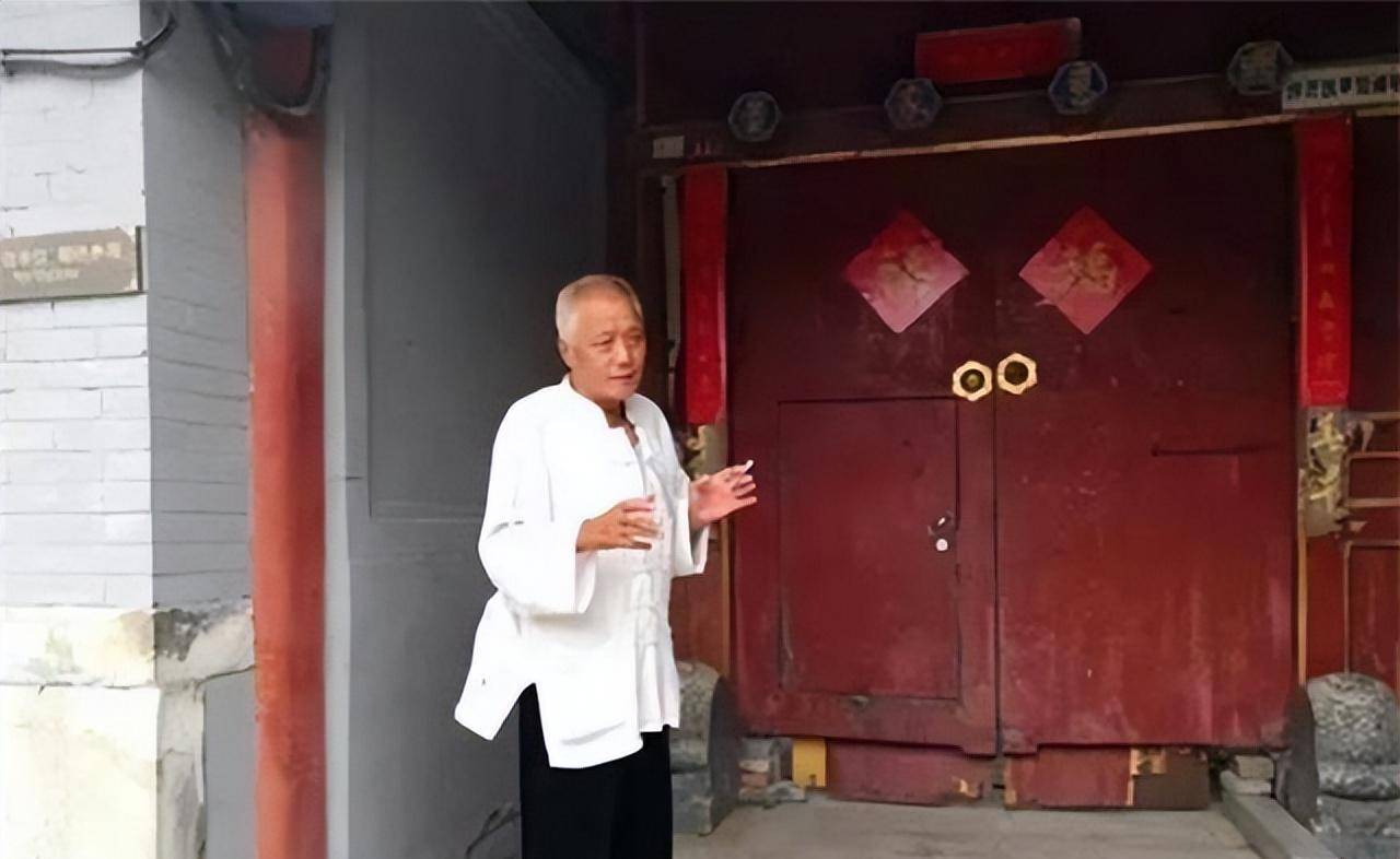 原创爱新觉罗的后裔安林在京城蹬了40年三轮车一小时150元不讲价