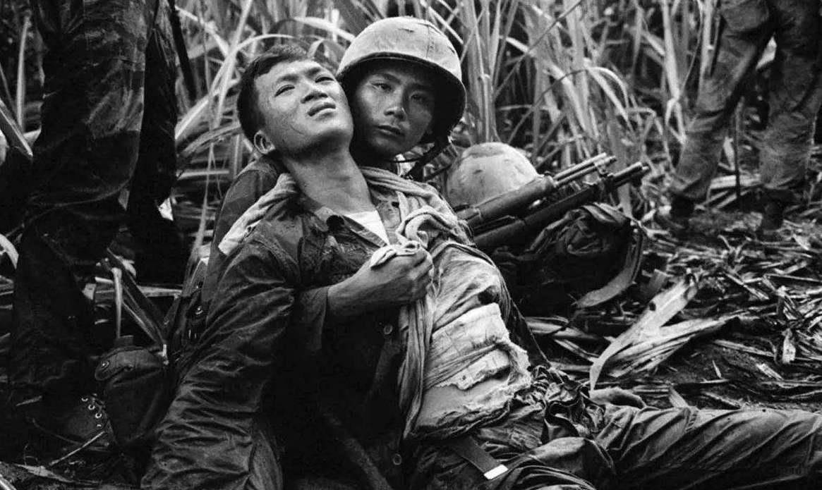 越战美军对付越军狙击手打出3000发子弹天亮看到结果后却懵了