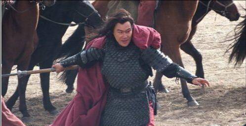 原创整个欧洲都恐惧此人却殒命一块飞石如不死世界只有一个国家