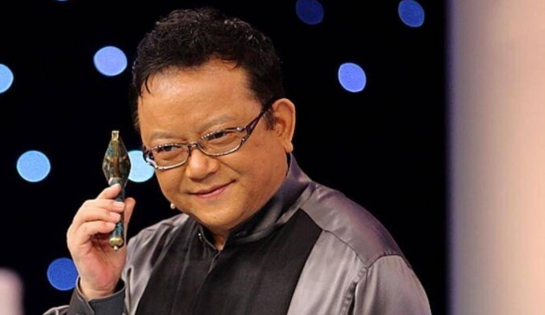王刚鉴宝时误把价值2亿的瓷器砸碎物主将他告上法庭后来怎样