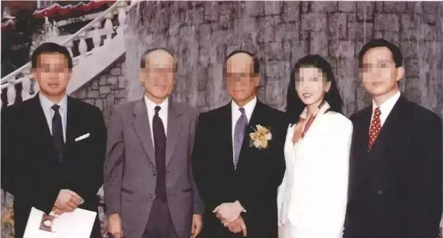 港岛第一豪门继承者,曾被绑架以十亿赎身,有着怎样的神秘和传奇_李泽