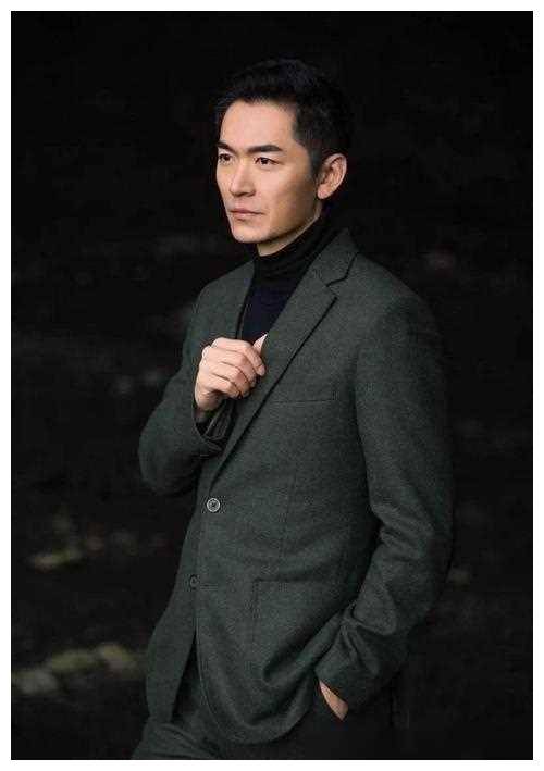 48岁张智尧给33岁成毅演爸同框一出现场是否会尴尬呢