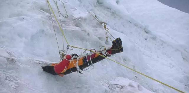 山顶_登山队_成功