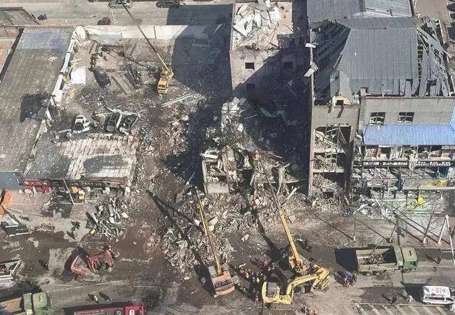 河北三河解释"阻挠"记者采访:担忧次生灾害伤人!