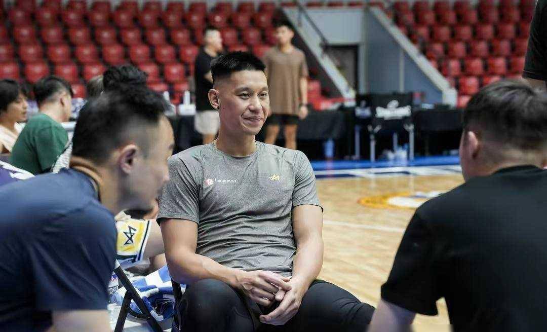 原创林书豪神秘女子曝光来自菲律宾家世显赫是名教师身材极品